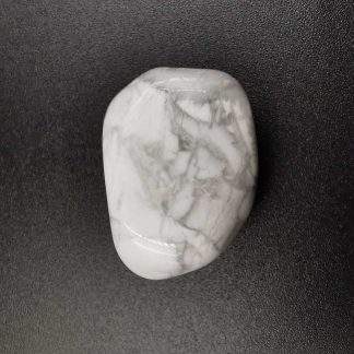 howlite pierre roulée