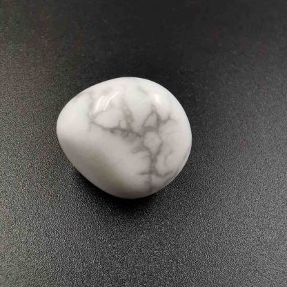 howlite pierre roulée